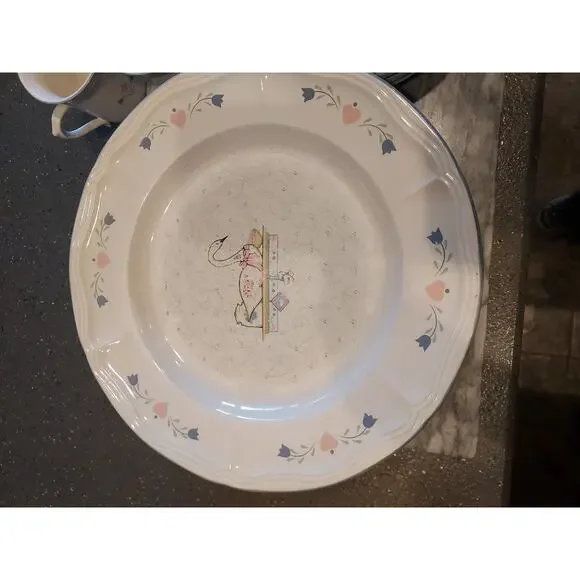 VTG Stoneware Set Country Home Trenditions Geese 7 dinner plates 4 cups/saucers